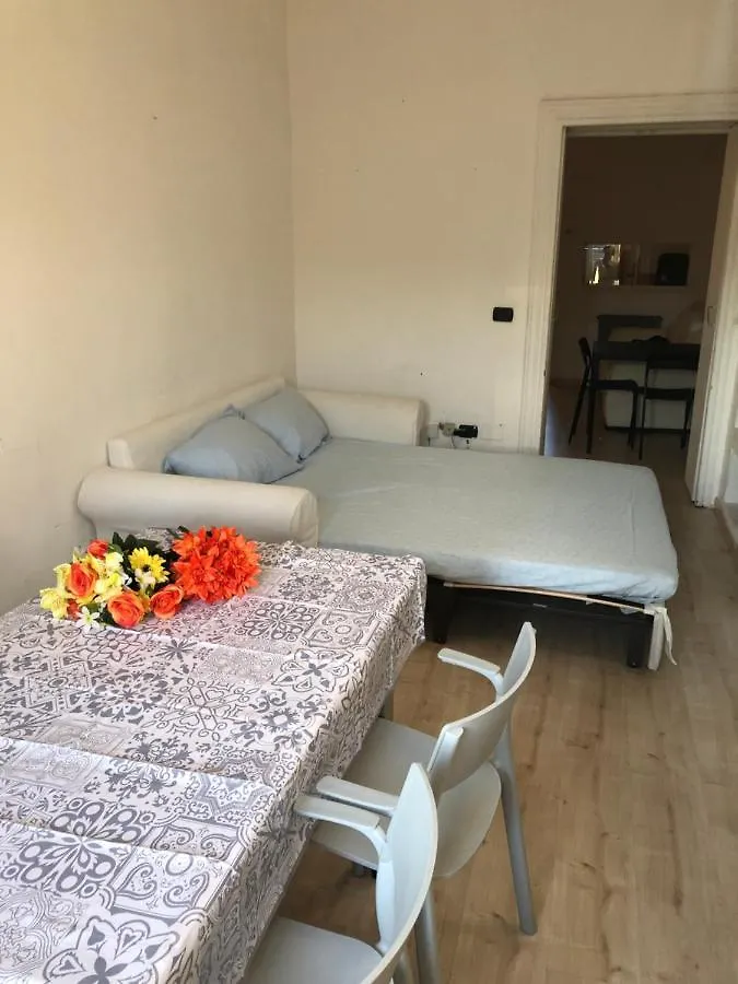Charming 1-Bed Apartment In Milano