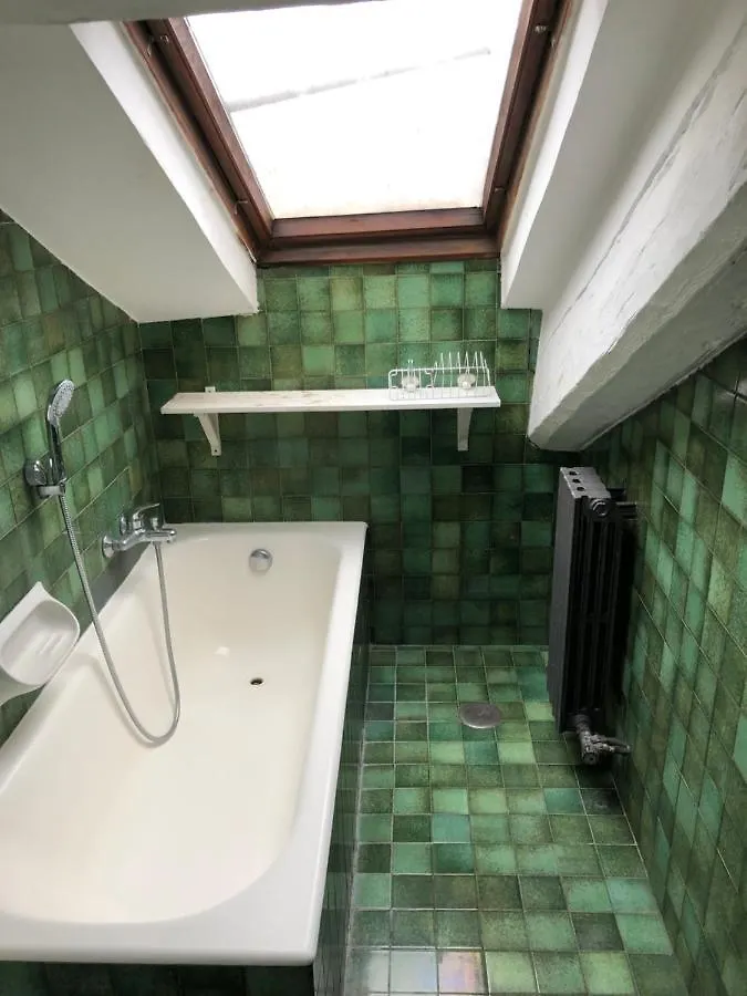 Charming 1-Bed Apartment In Milano
